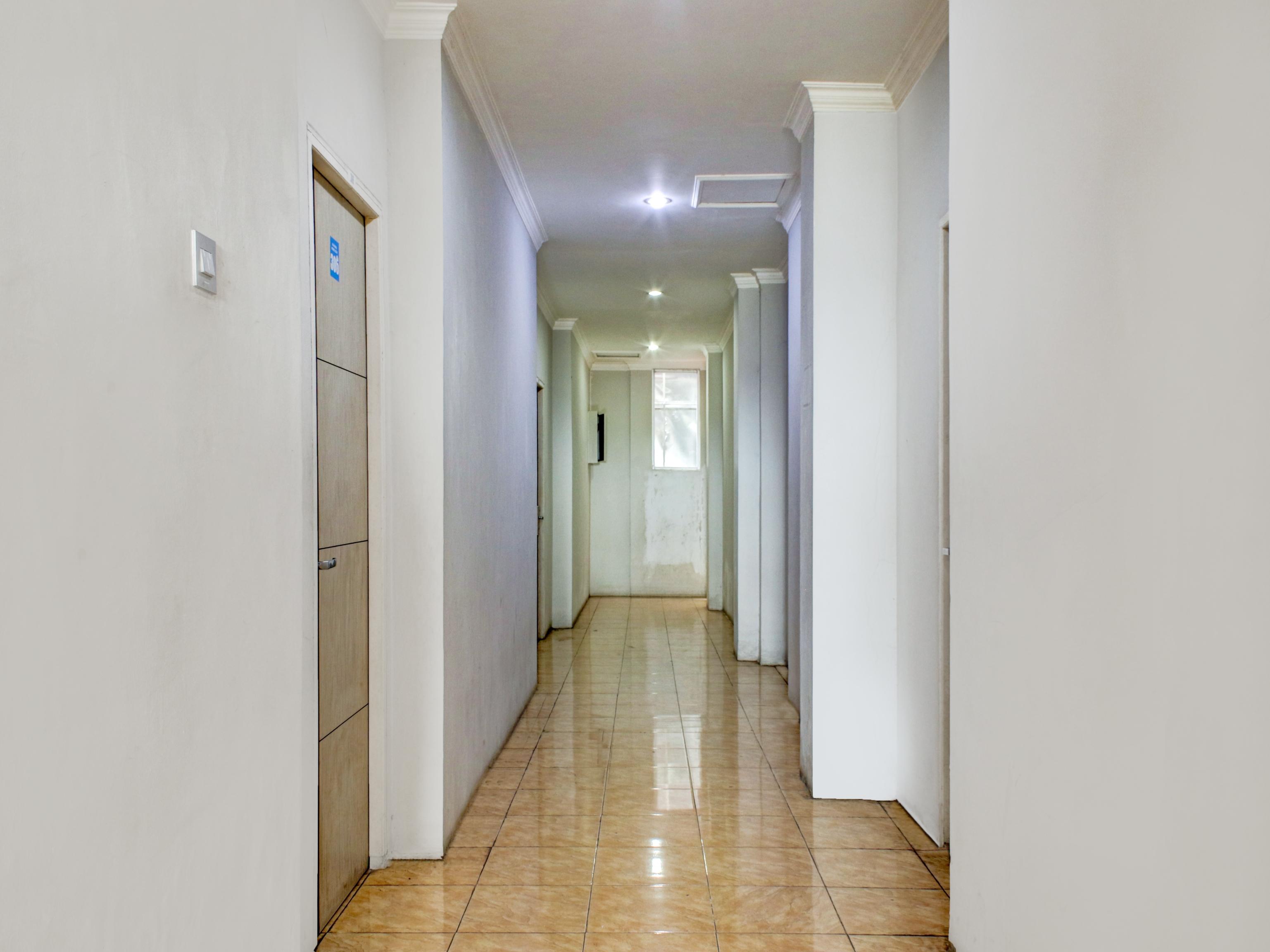 Reddoorz Syariah Near Q-Mall Banjarbaru Martapura  Экстерьер фото